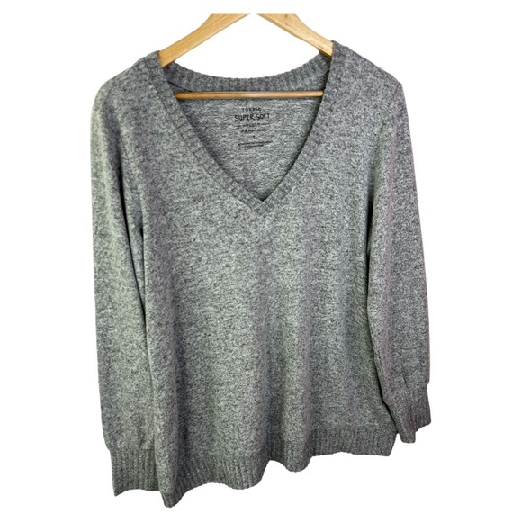 TORRID SUPER SOFT PLUSH V NECK LONG SLEEVE HEATHER GRAY SHIRT NWT SZ 1X - Picture 2 of 7